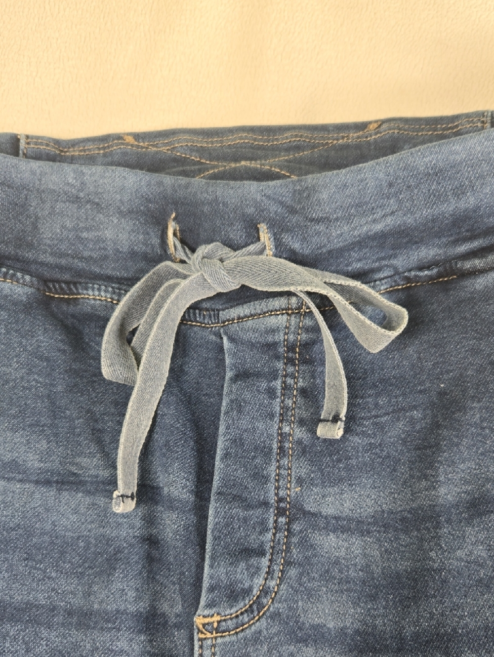 Femme Fatale Drawsting Jeans - Picture 3 of 11